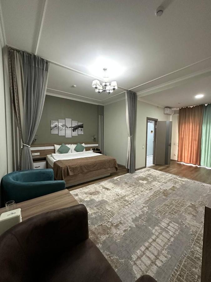 Gоlden Dragon Villa Hotel Biškek Exteriér fotografie