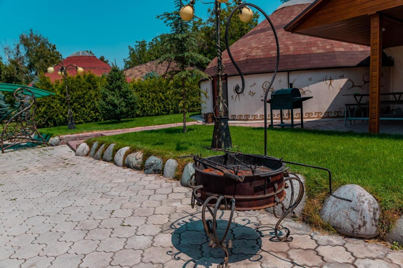 Gоlden Dragon Villa Hotel Biškek Exteriér fotografie