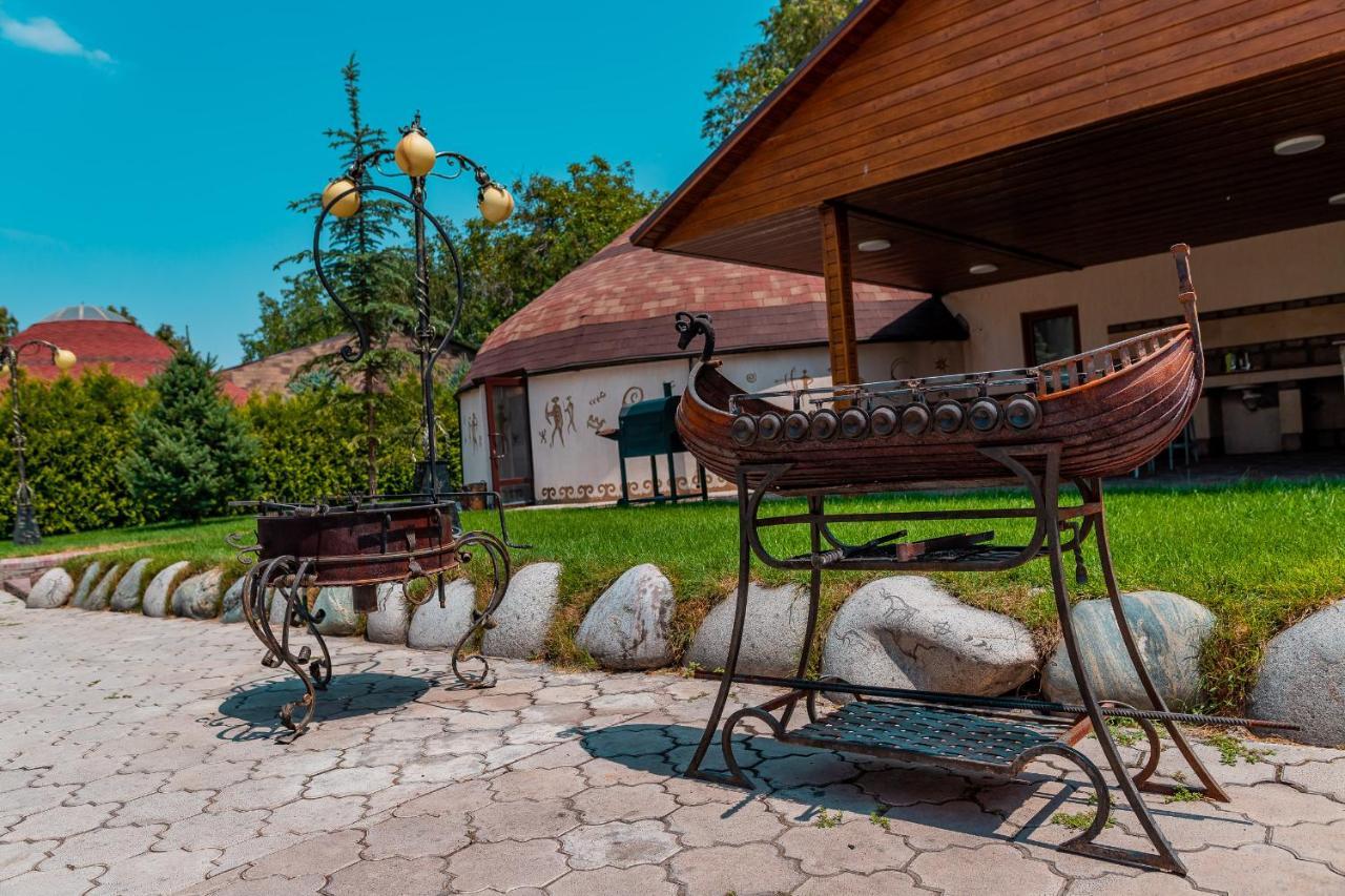 Gоlden Dragon Villa Hotel Biškek Exteriér fotografie