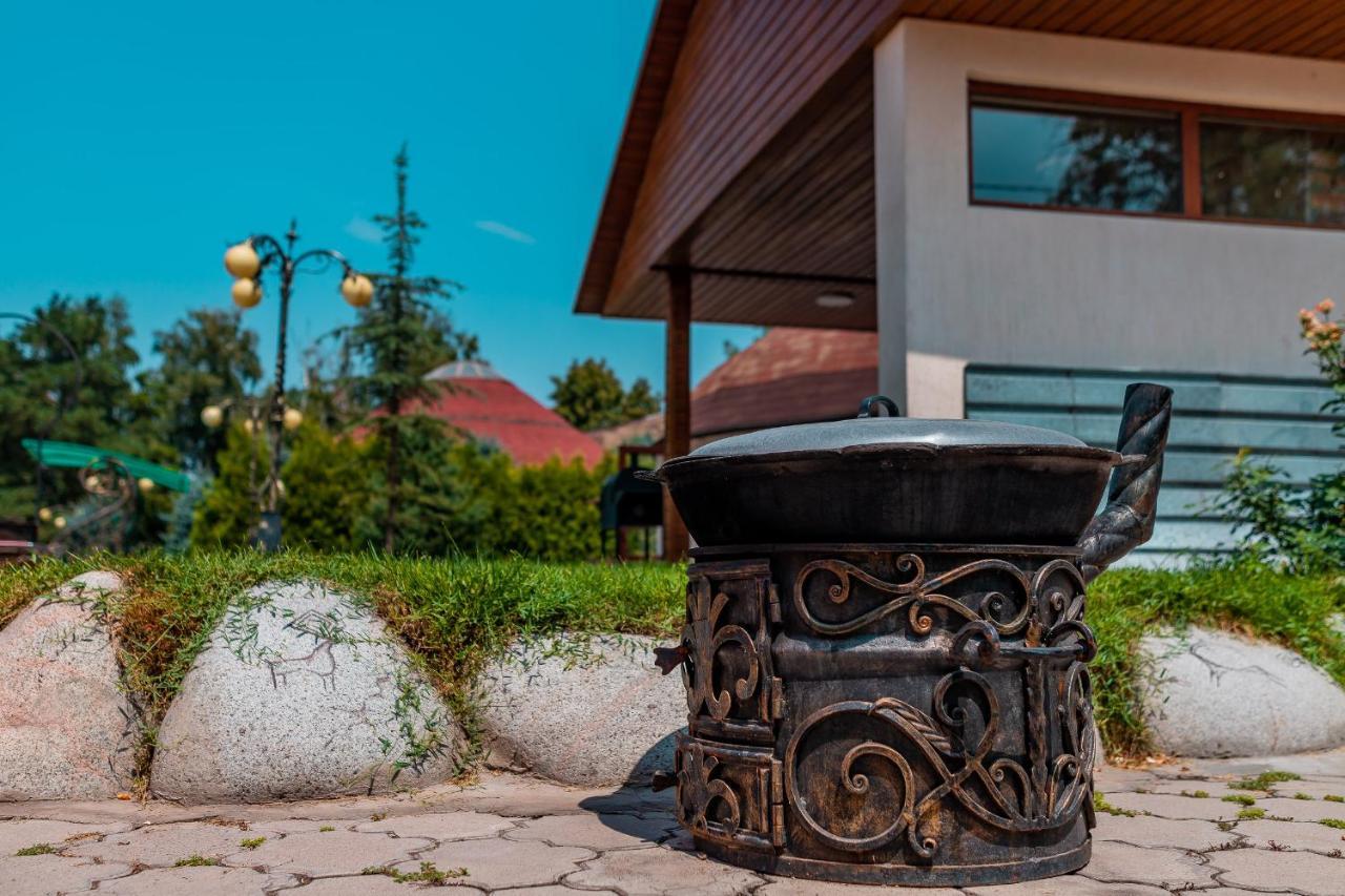 Gоlden Dragon Villa Hotel Biškek Exteriér fotografie